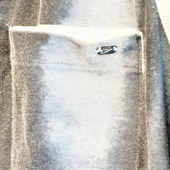 Nike Sportswear Gray Slim Fit Tank Small - Picture 2 of 4